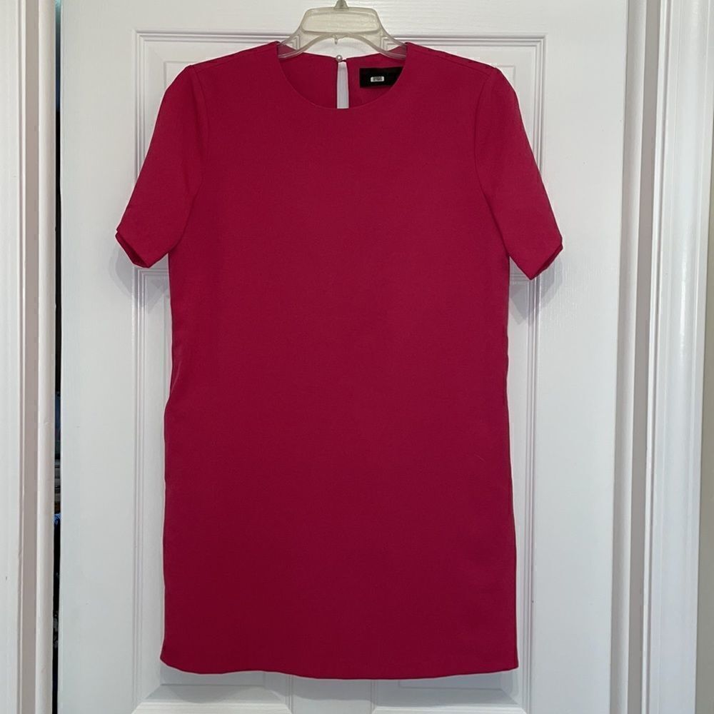 Blaque Label Raspberry colored Shift dress with pockets - Picture 2 of 8